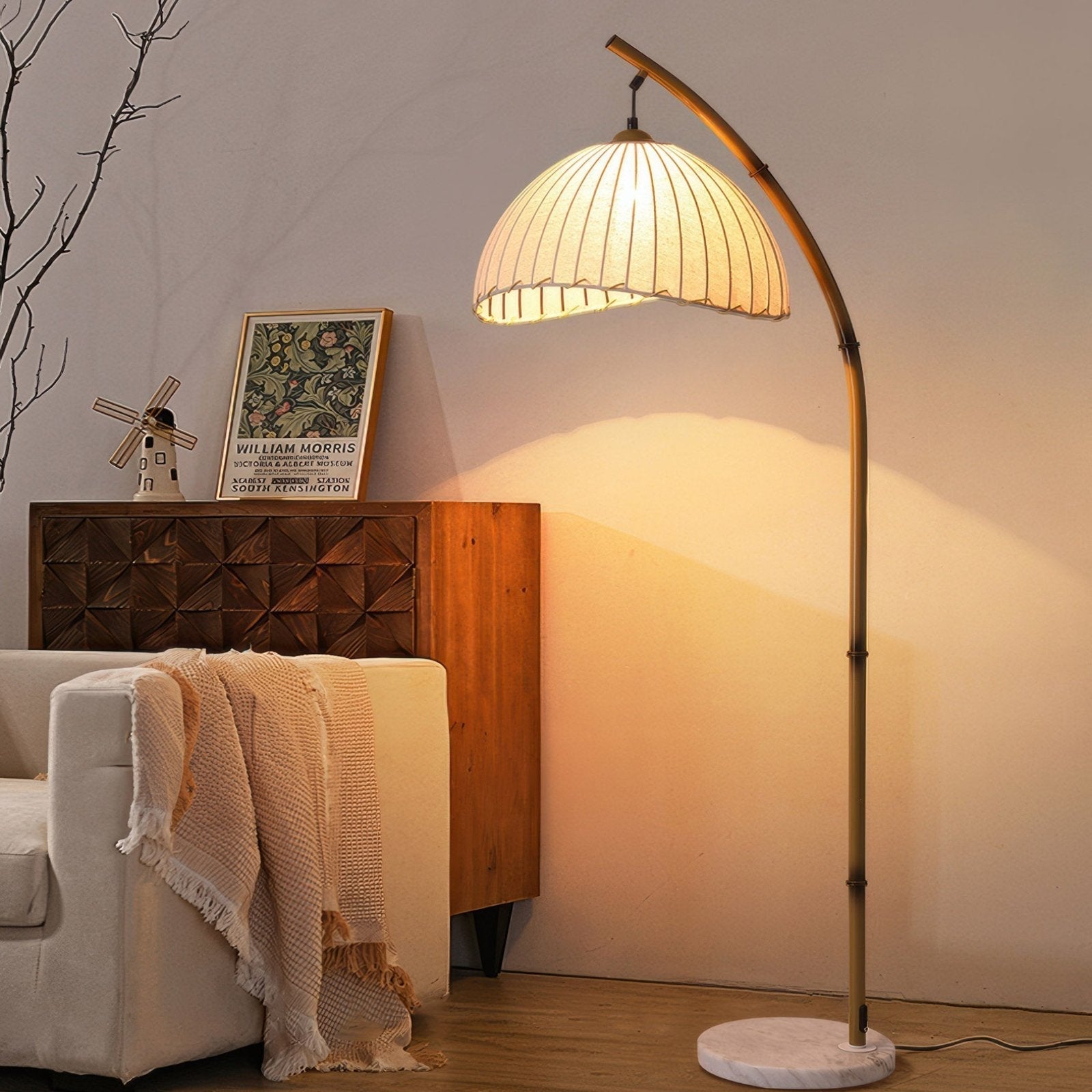 Lampy podłogowe