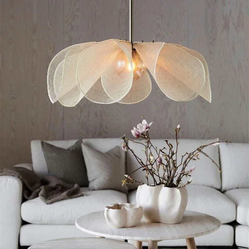 Lampa wisząca z tkaniny w stylu vintage