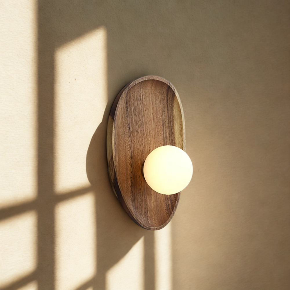 Drewniana lampa ścienna Mirdor