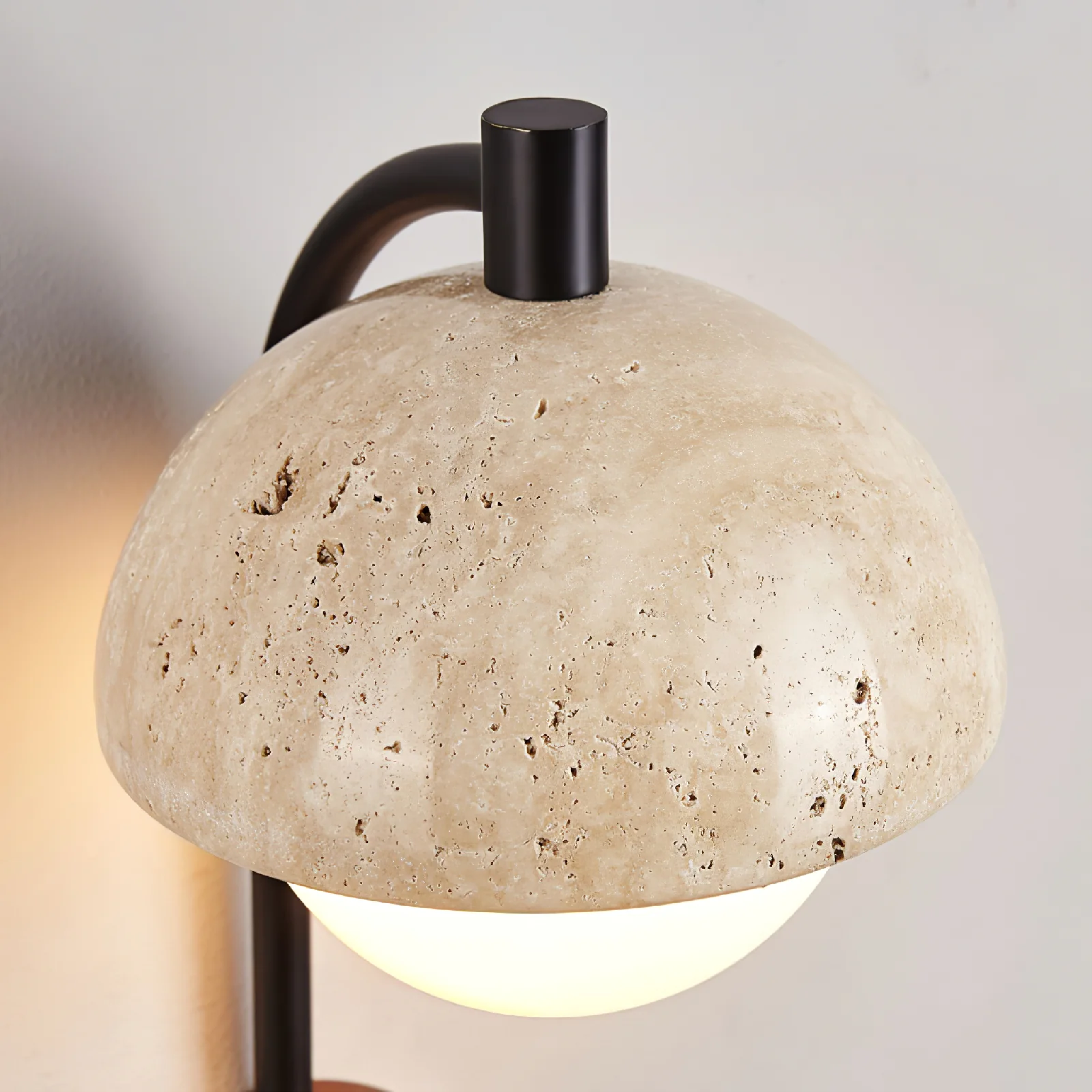 Kamienna lampa ścienna Arco