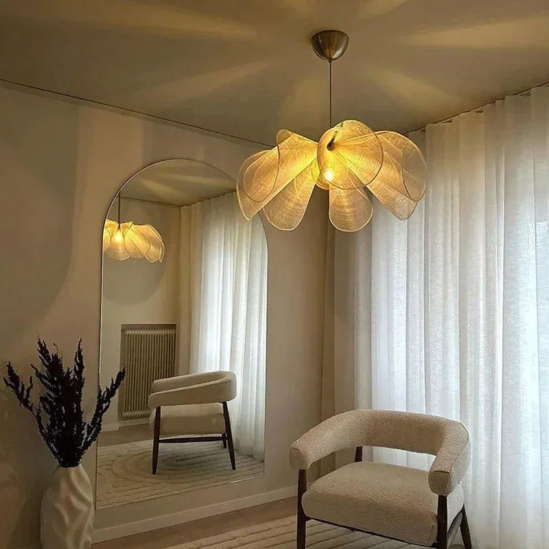 Lampa wisząca z tkaniny w stylu vintage