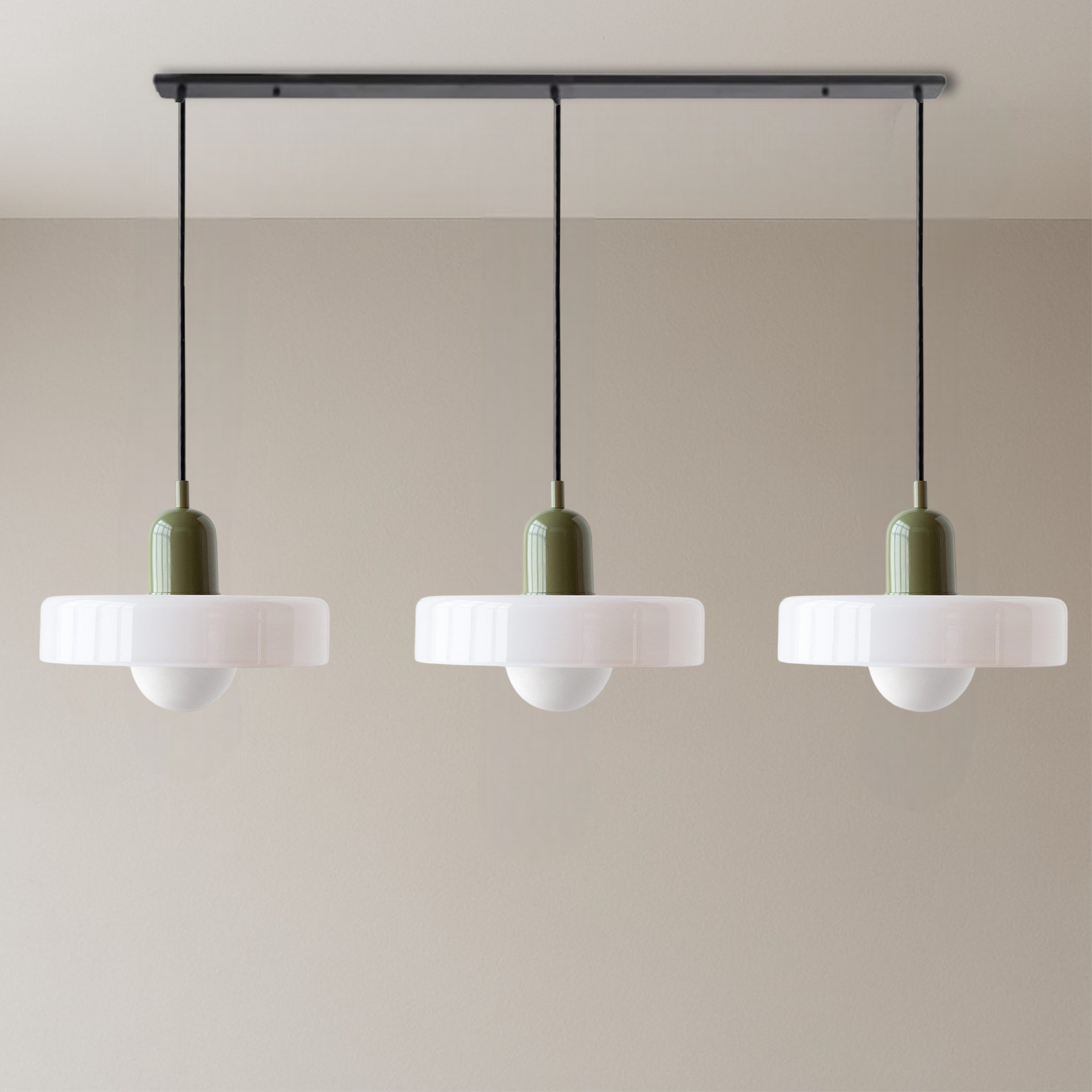 3-głowicowa lampa wisząca Bauhaus z kolorowego szkła