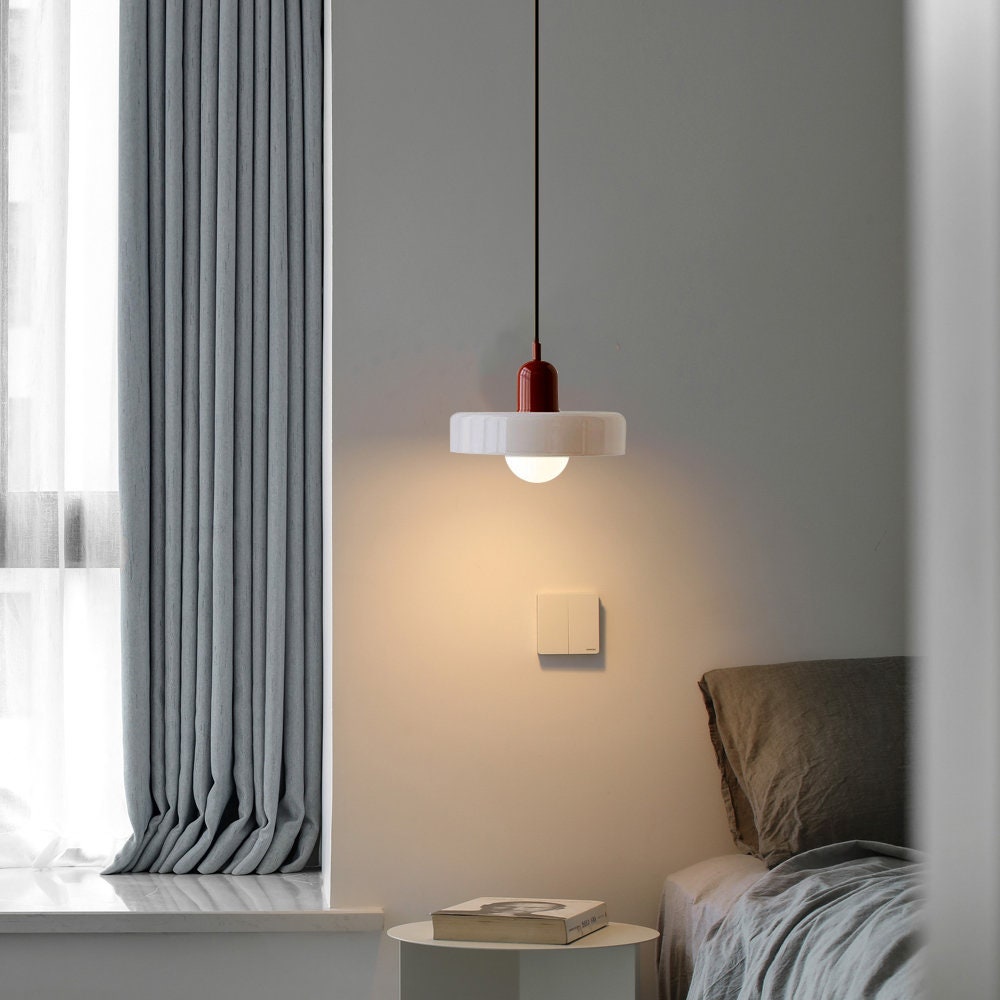 Lampa wisząca z kolorowego szkła Bauhaus