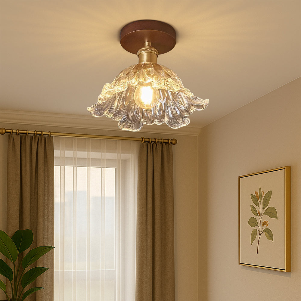 Szklana lampa sufitowa w kształcie kwiatu