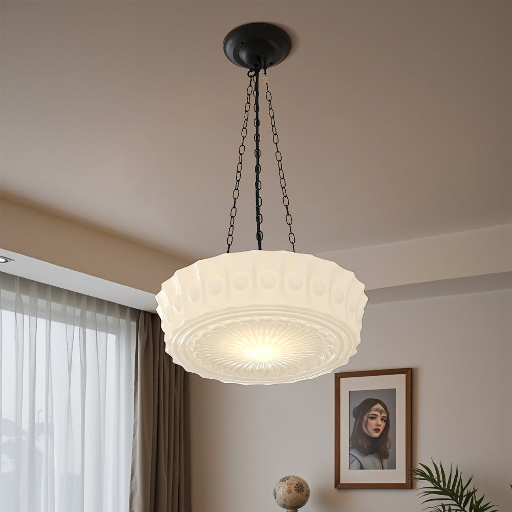 Mlecznobiała lampa wisząca