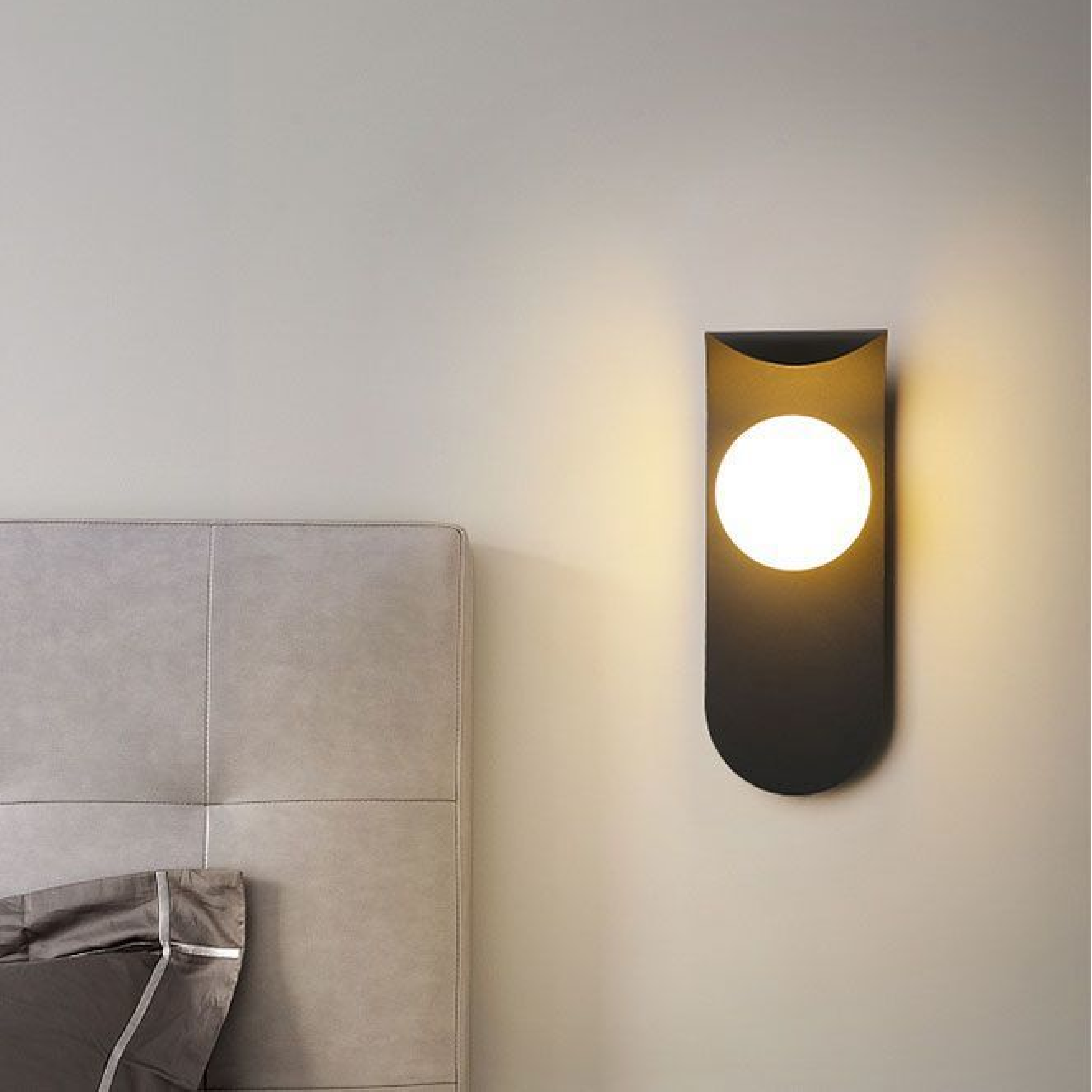 Skandynawska lampa ścienna