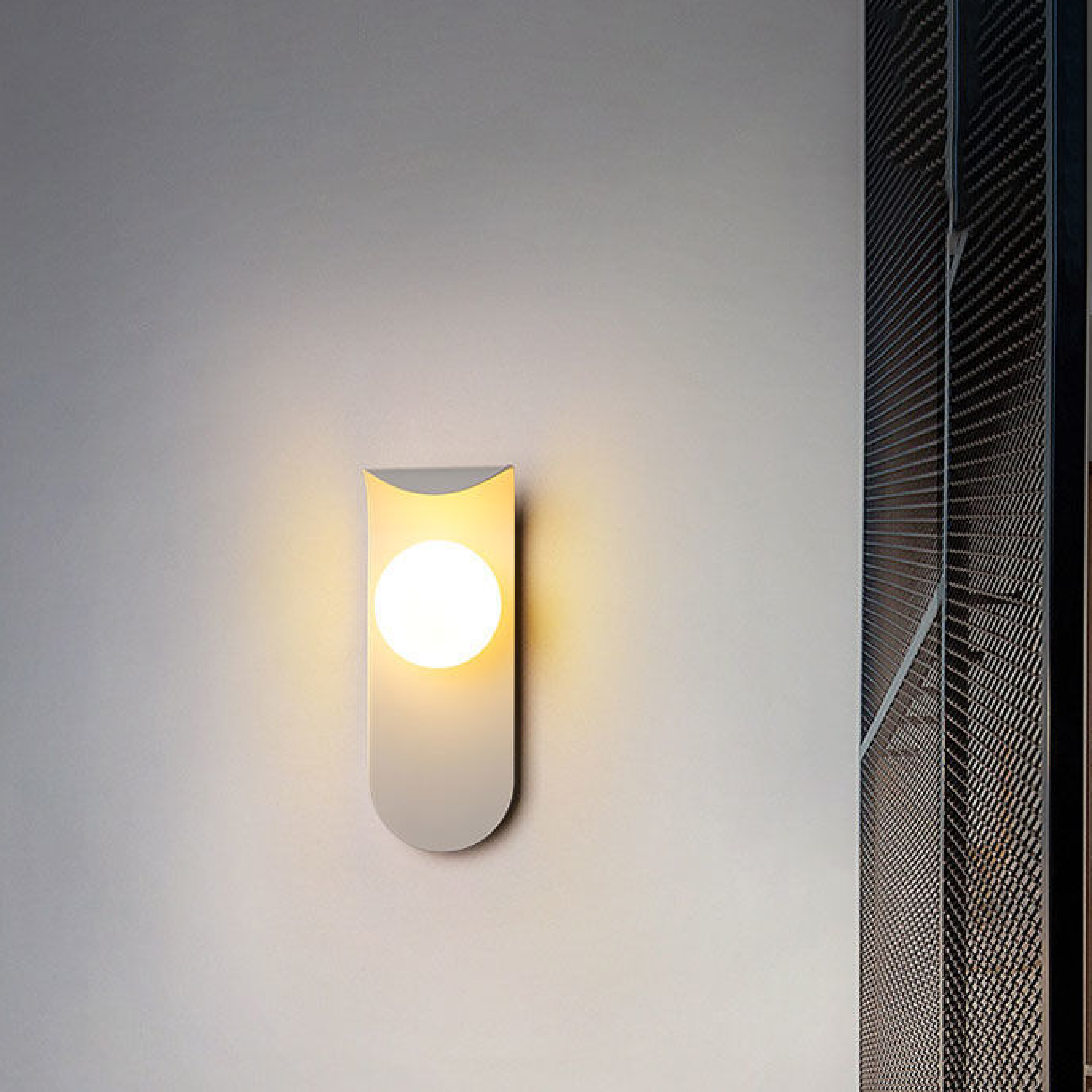 Skandynawska lampa ścienna