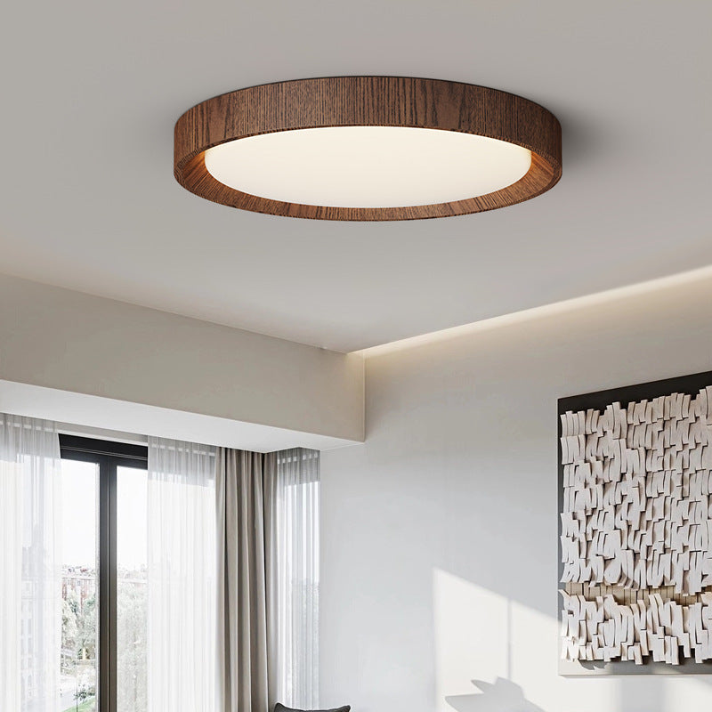 Lampa sufitowa z ciemnego drewna