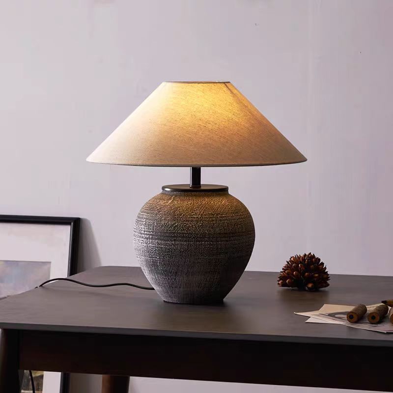 Ceramiczna lampa stołowa
