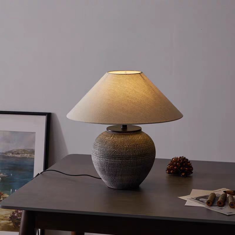 Ceramiczna lampa stołowa