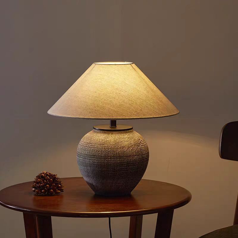 Ceramiczna lampa stołowa