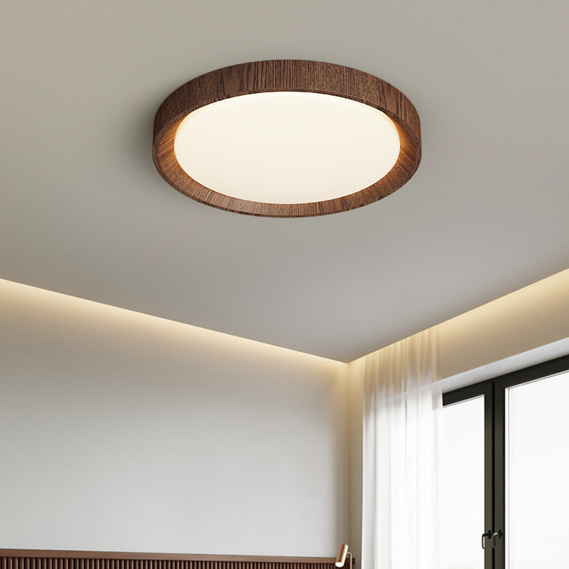 Lampa sufitowa z ciemnego drewna