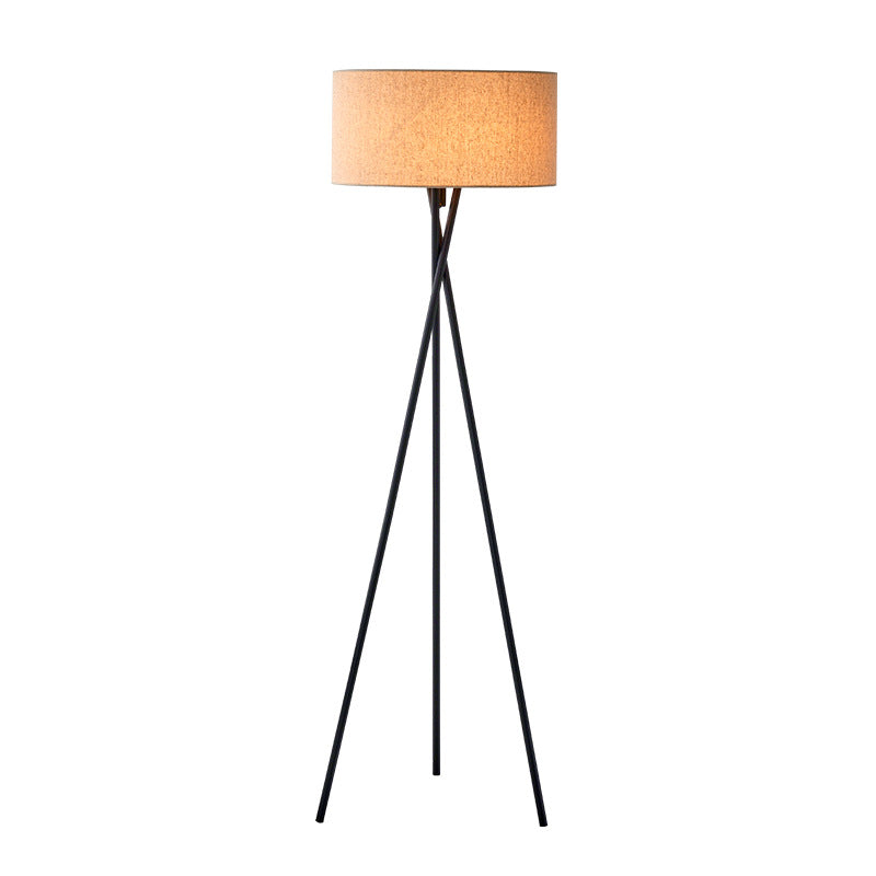 Jedwabna lampa podłogowa
