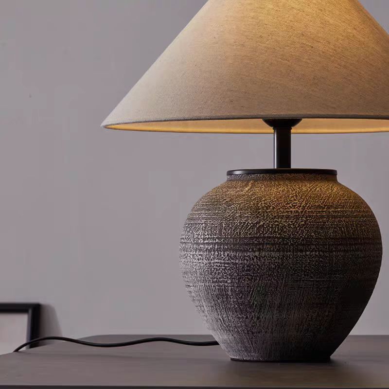 Ceramiczna lampa stołowa
