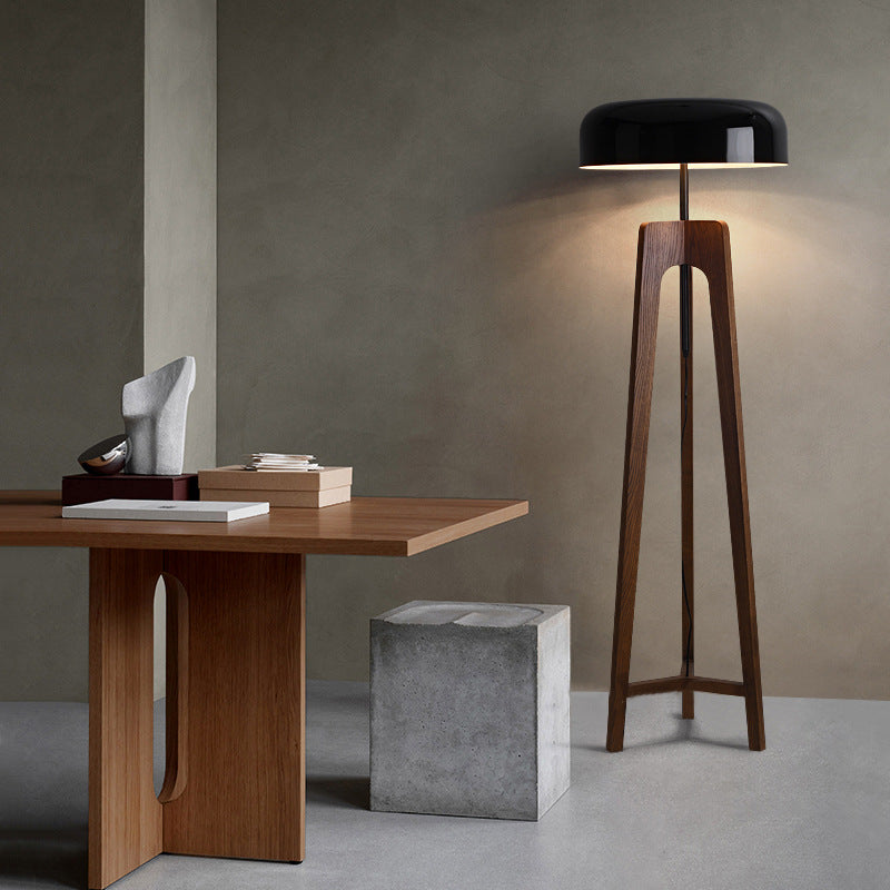 Lampa podłogowa w stylu skandynawskim