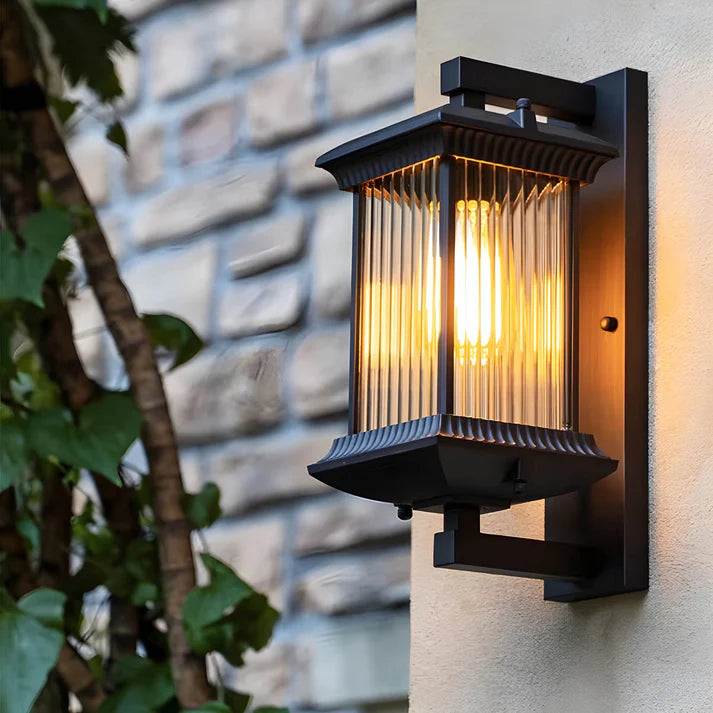 Zewnętrzna lampa ścienna Pavo