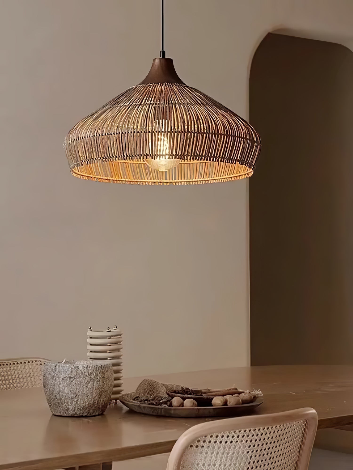 Wiklinowa lampa wisząca z rattanu