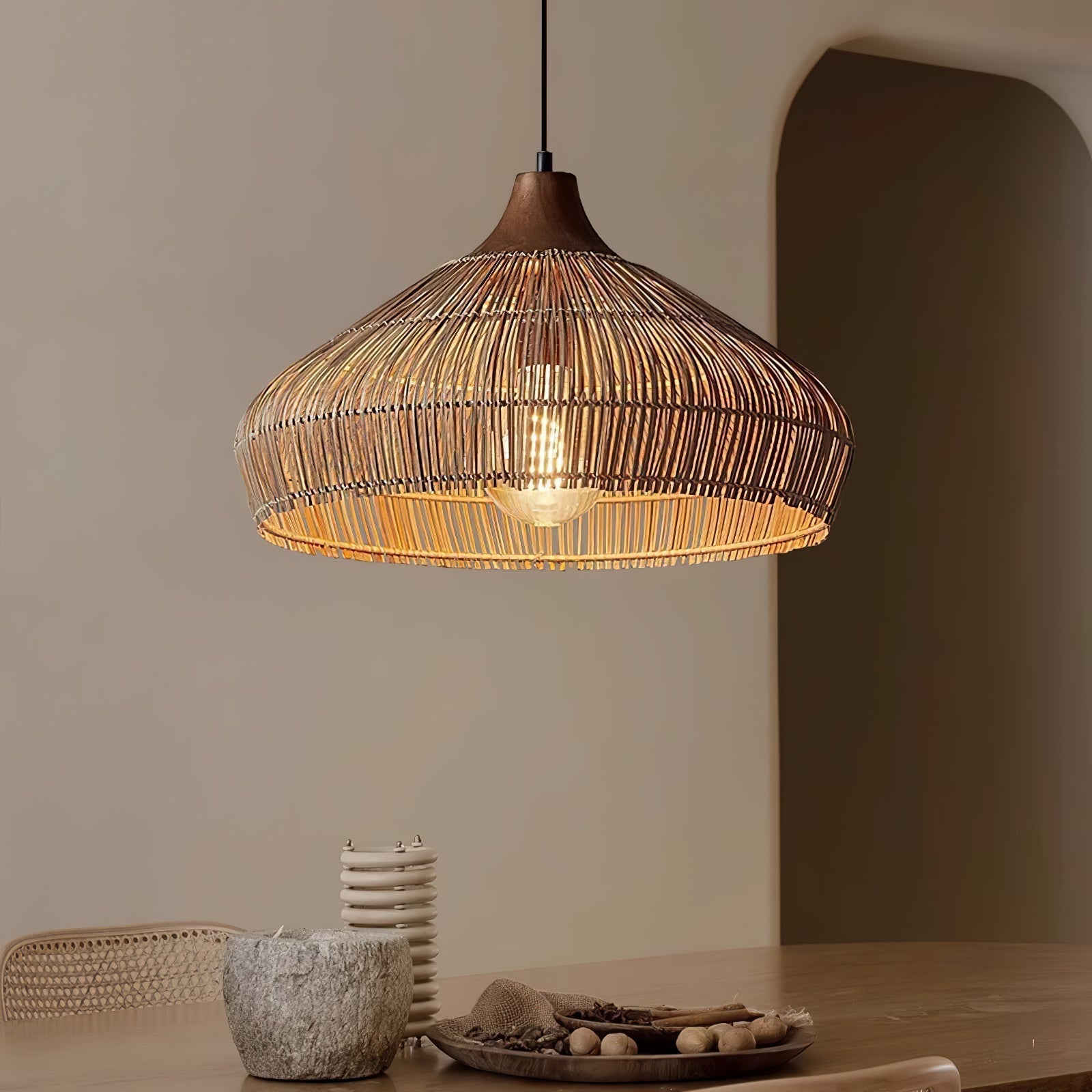 Wiklinowa lampa wisząca z rattanu