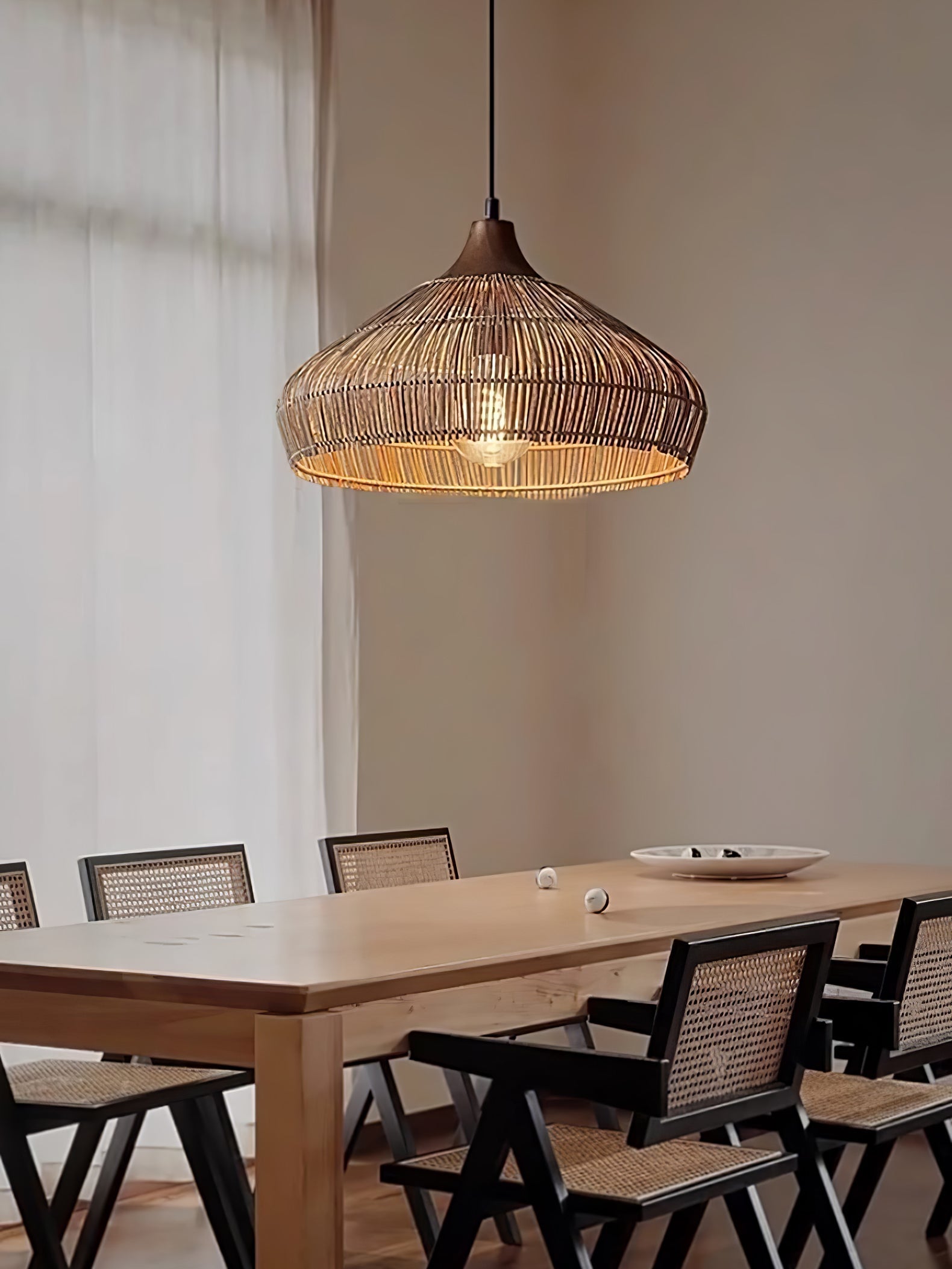 Wiklinowa lampa wisząca z rattanu