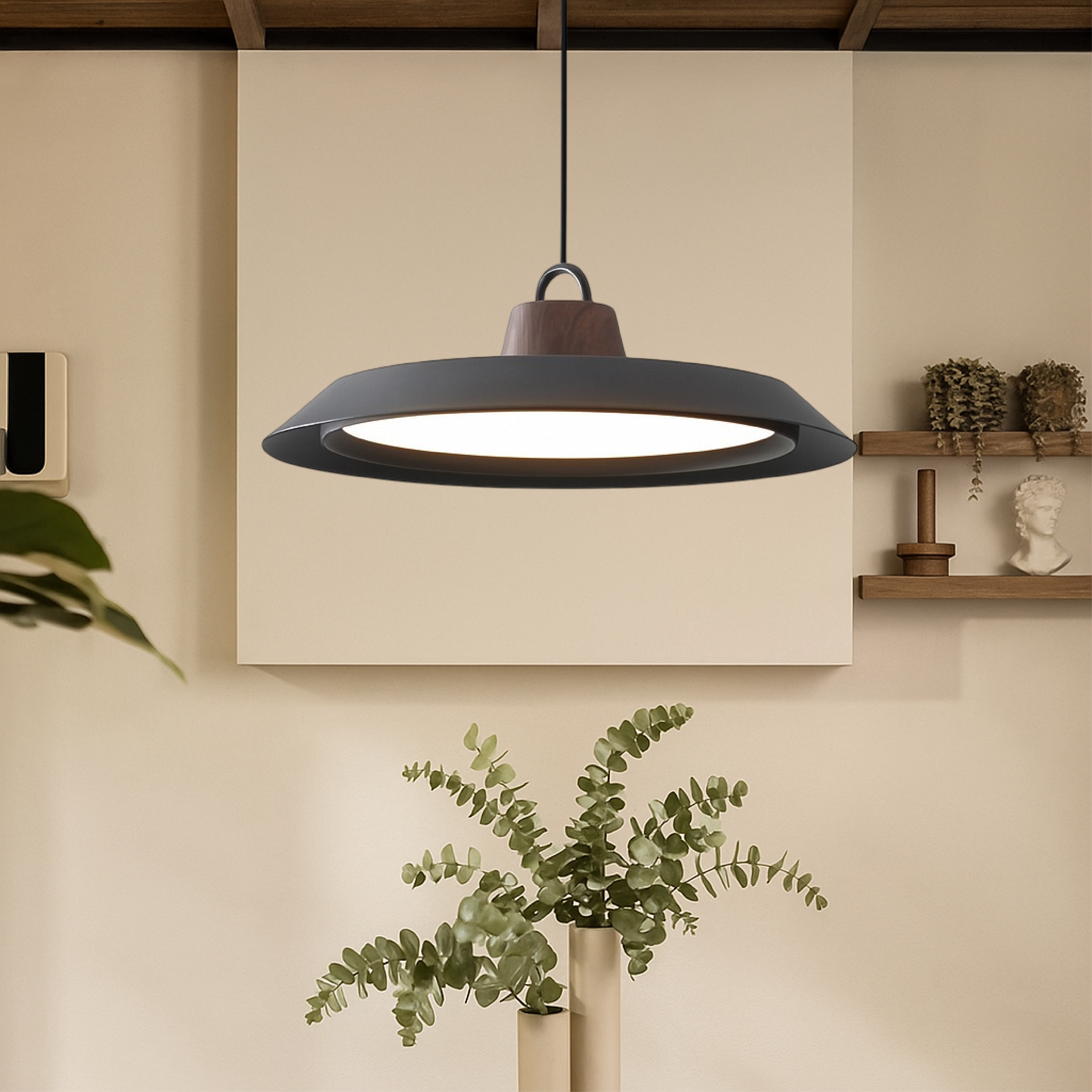 Skandynawska lampa wisząca z drewna i metalu
