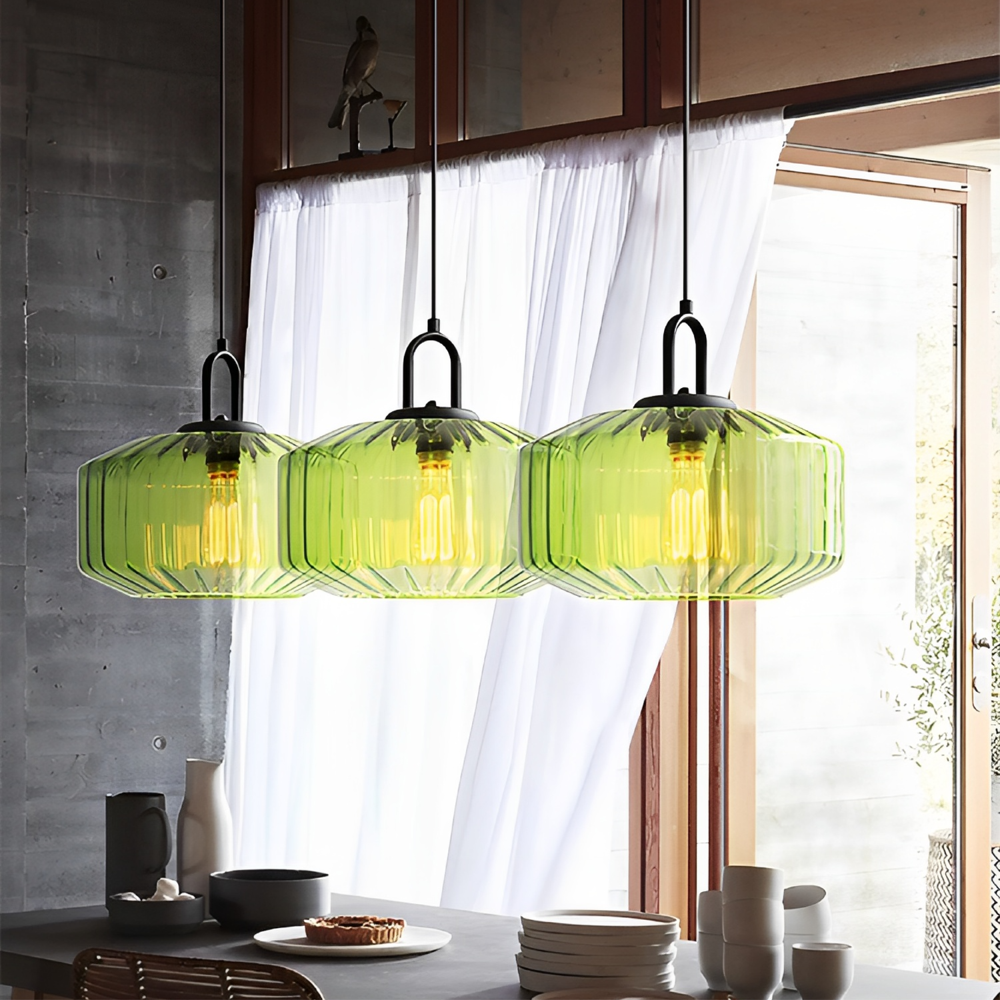 Lampa wisząca z kolorowego szkła