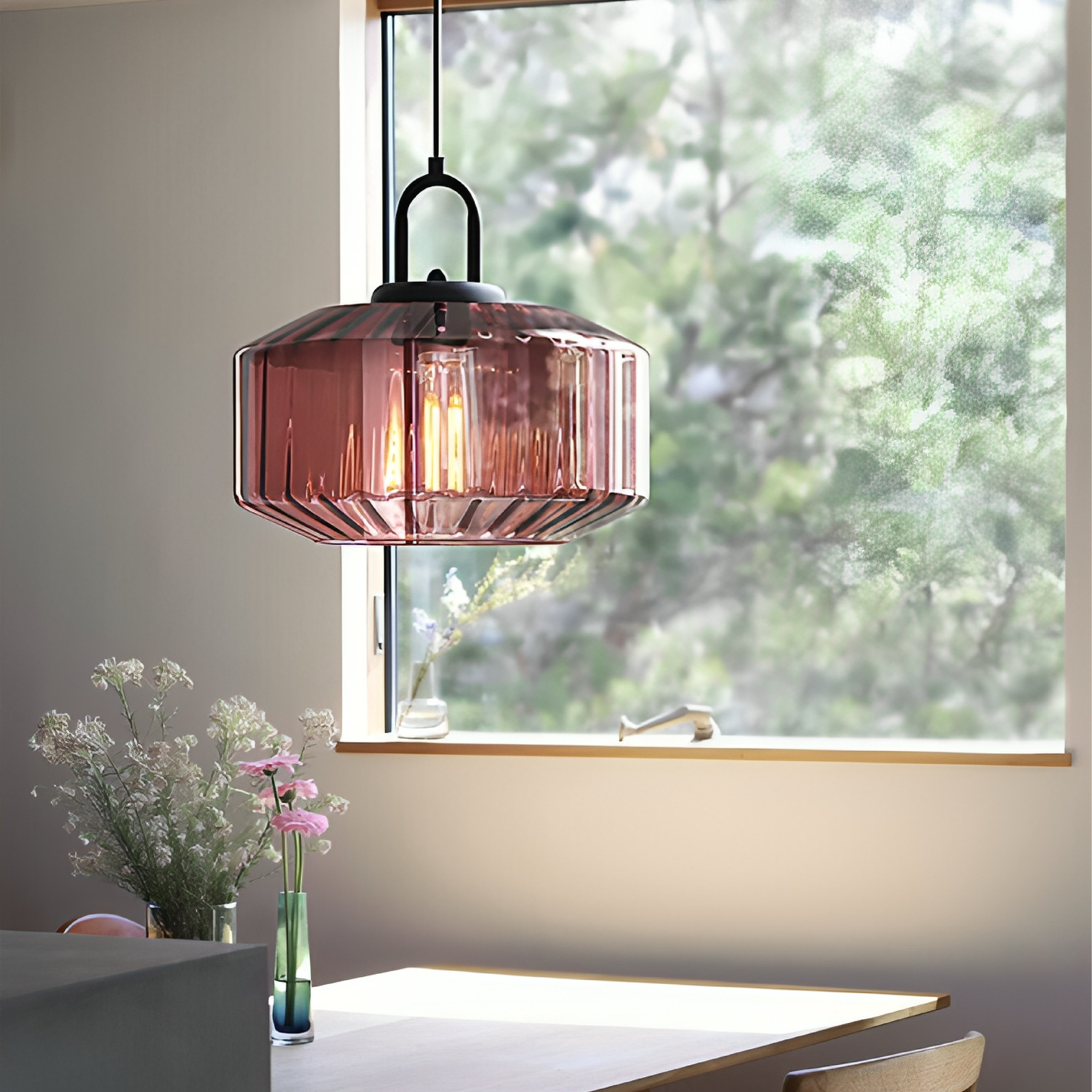 Lampa wisząca z kolorowego szkła