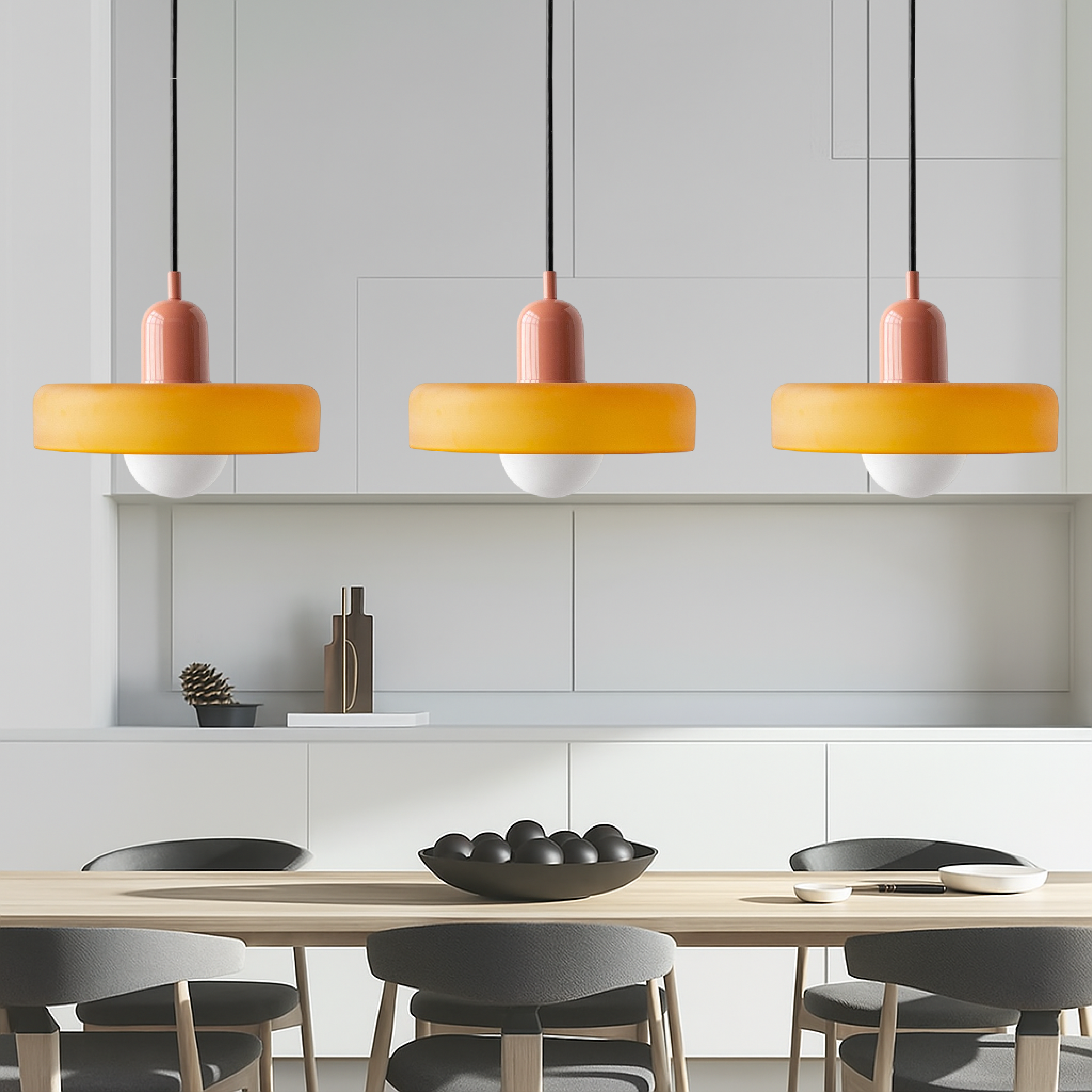 3-głowicowa lampa wisząca Bauhaus z kolorowego szkła