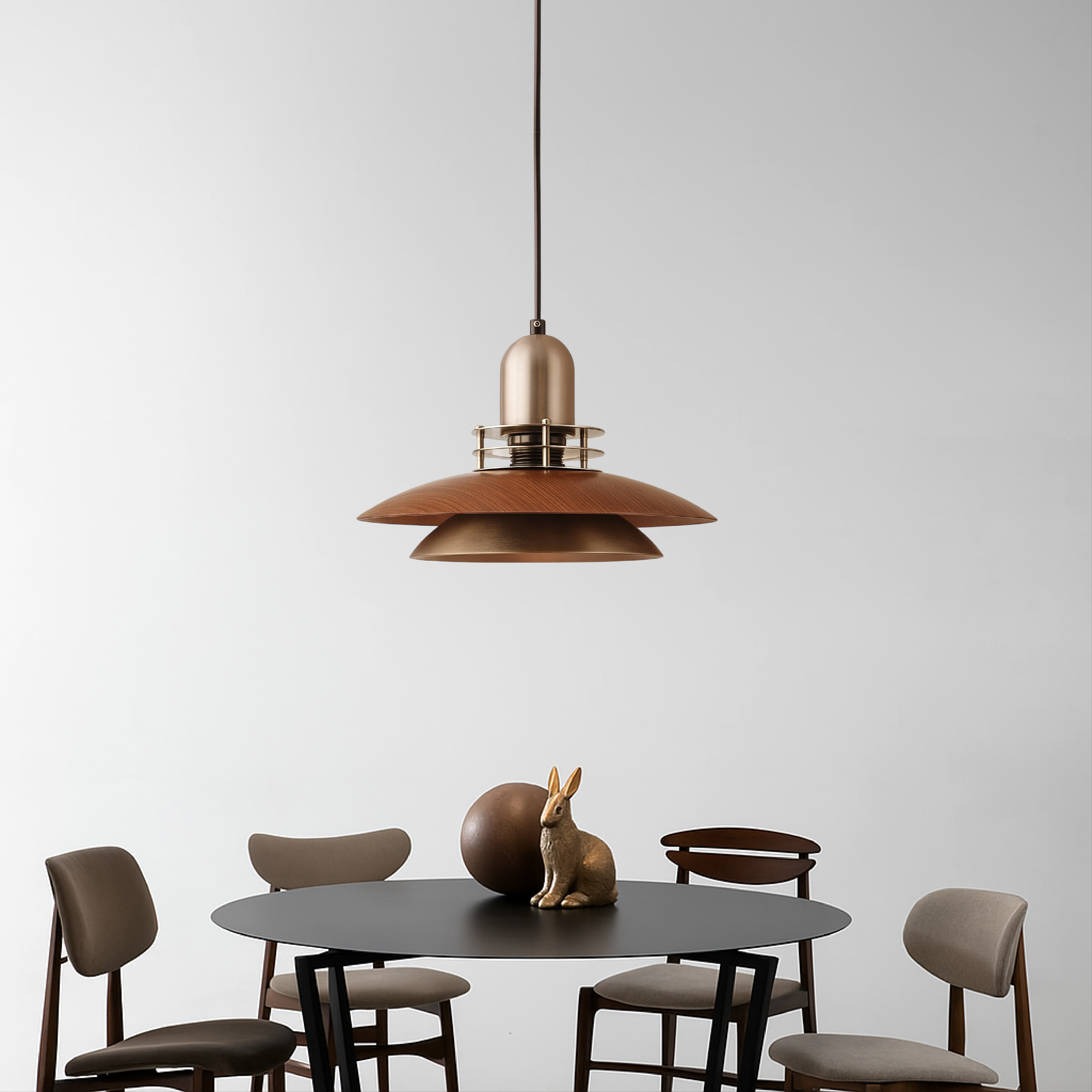 Lampa wisząca z warstwą drewna orzechowego